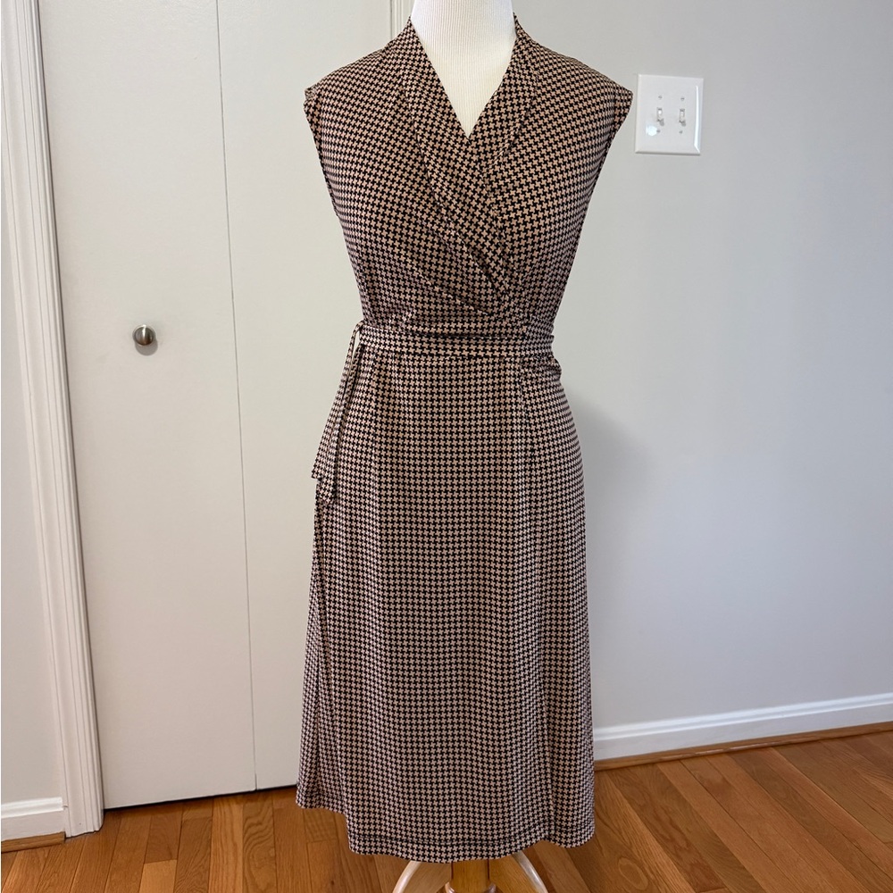 BCBGMaxAzria Brown Checkered Midi Wrap Dress size XS